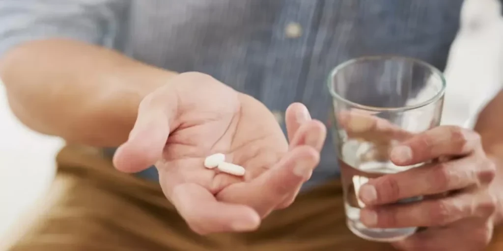 علاج تضخم البروستاتا بالادوية: الأسباب والأعراض